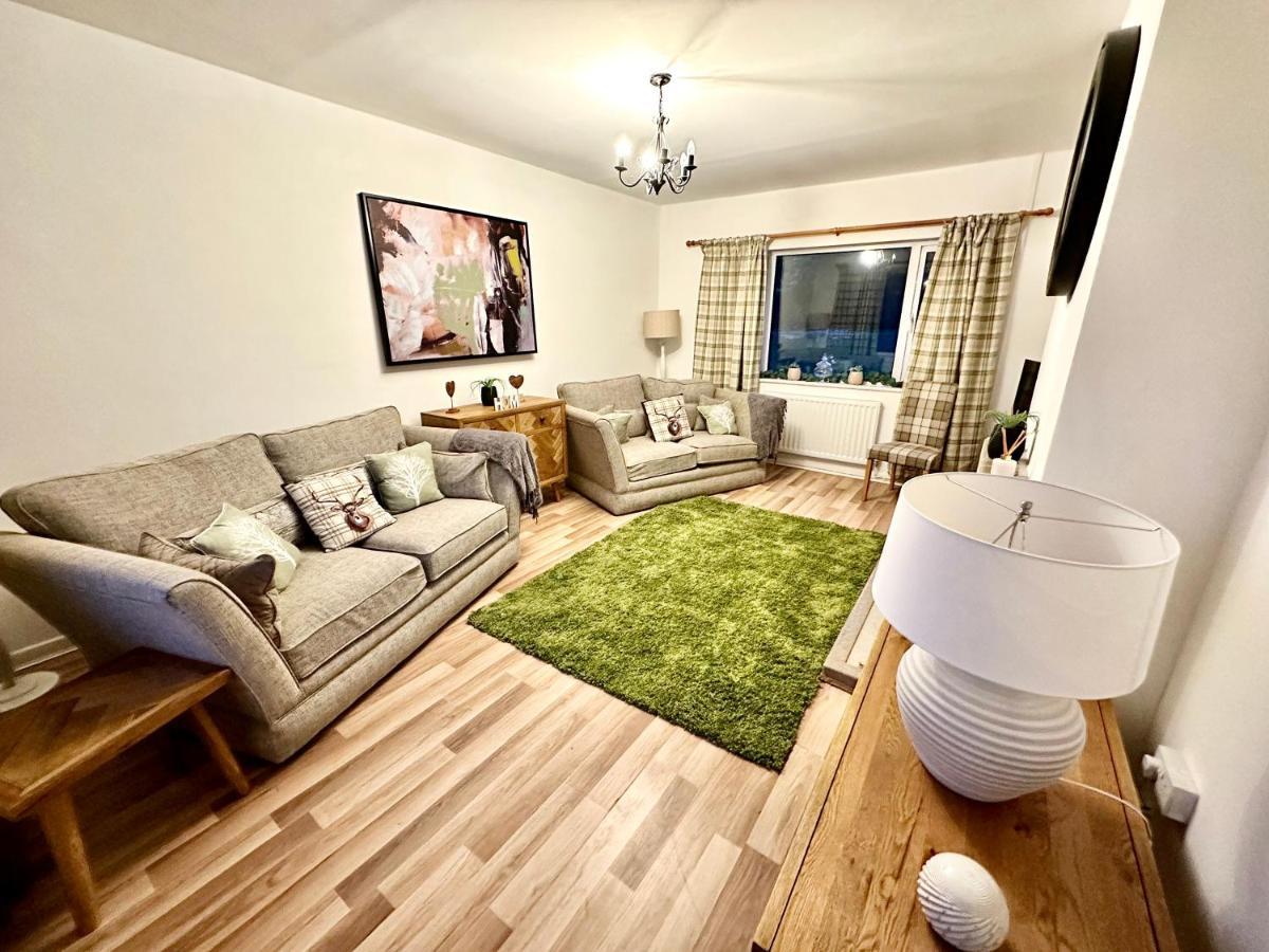 Three Bedroom Rural, Relaxing And Peaceful,Dogs Welcome! With Cymru Holidays Abergavenny Exterior foto