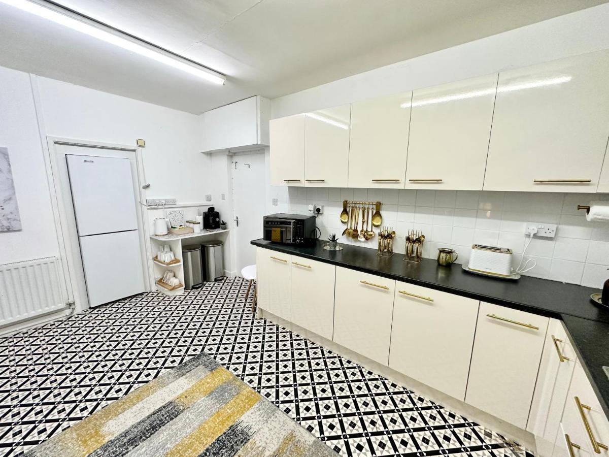 Three Bedroom Rural, Relaxing And Peaceful,Dogs Welcome! With Cymru Holidays Abergavenny Exterior foto